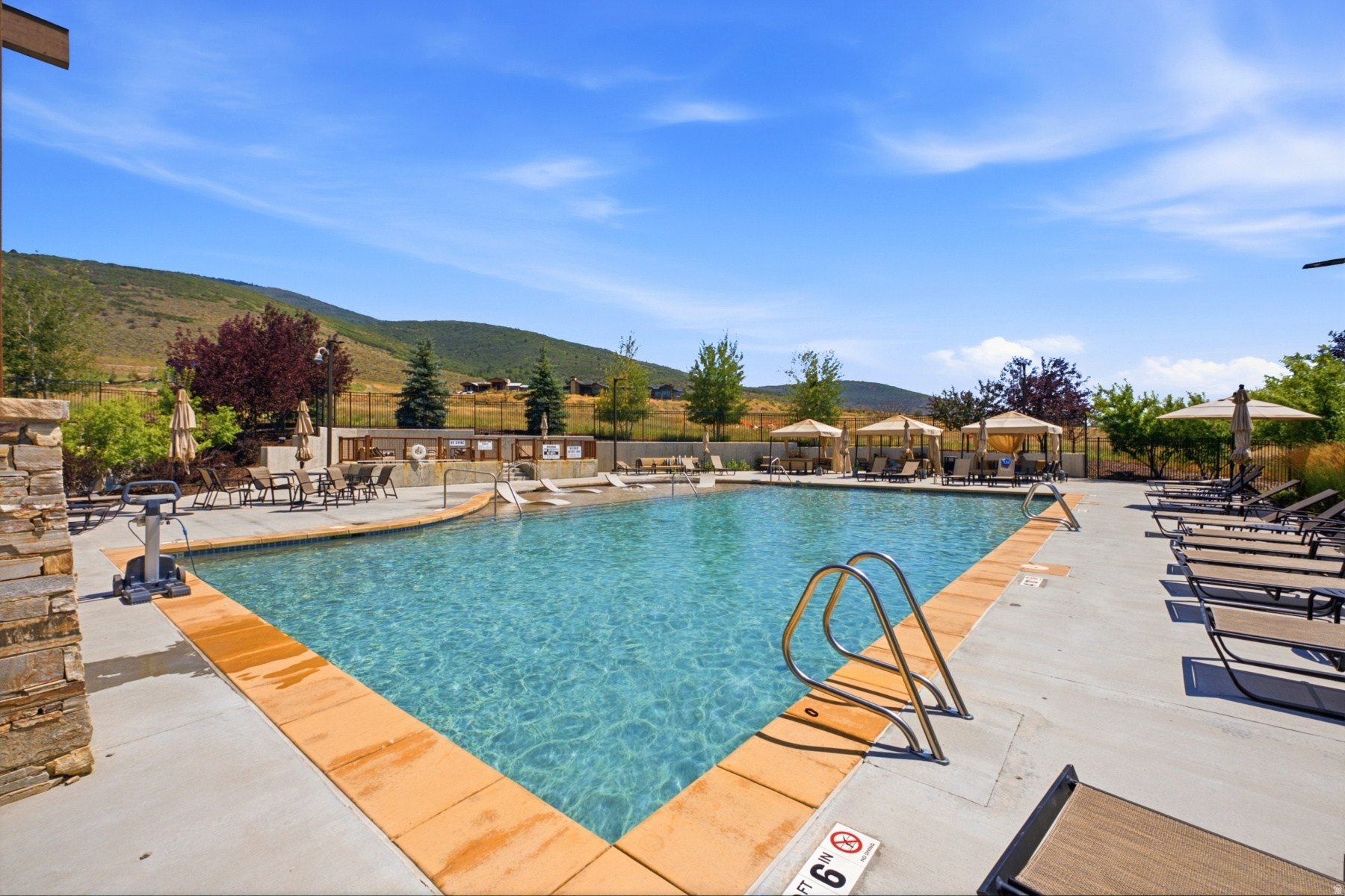 main property photo 64