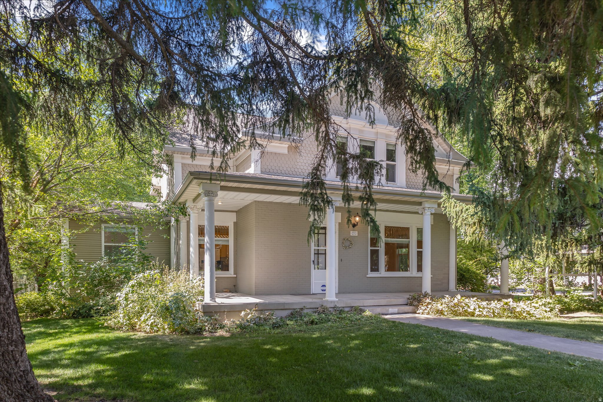 main property photo 2