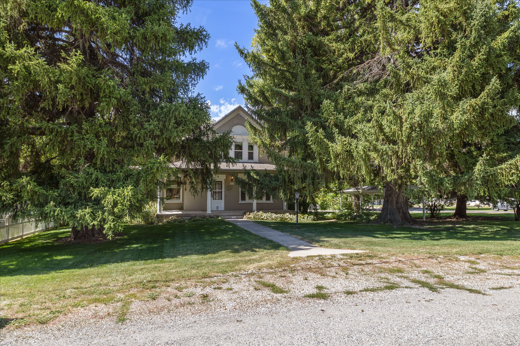 main property photo 29