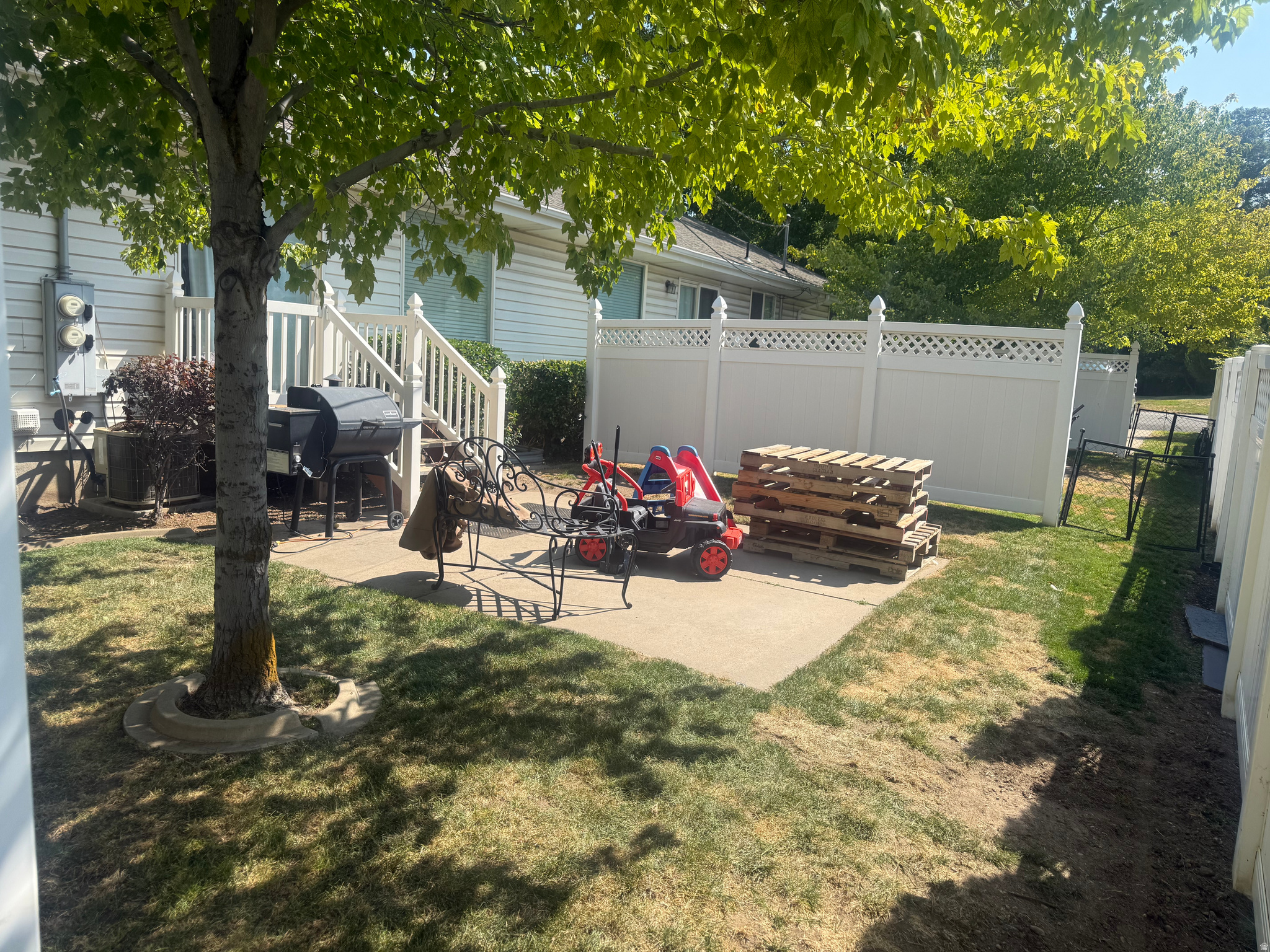 main property photo 5
