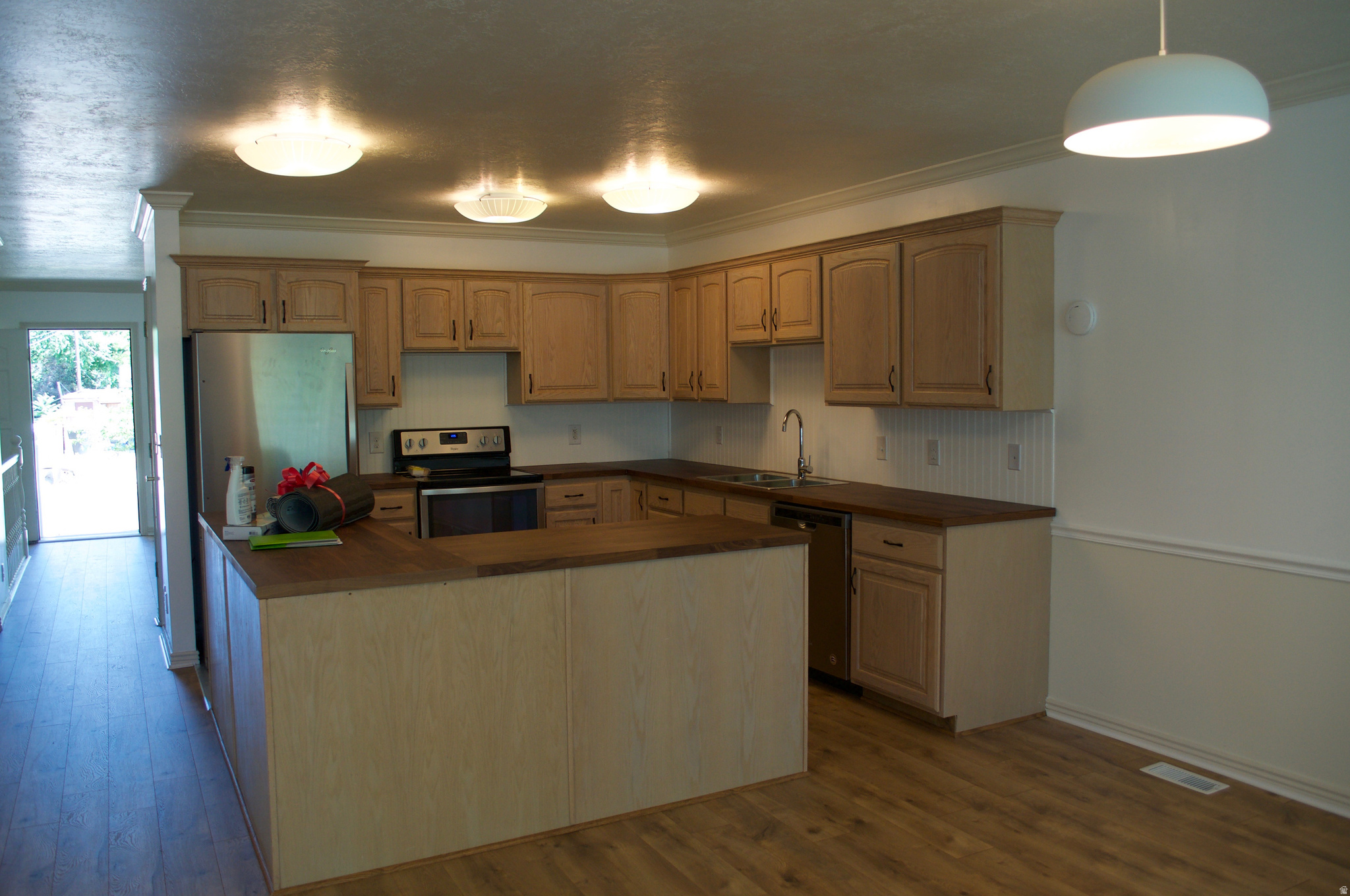 main property photo 8