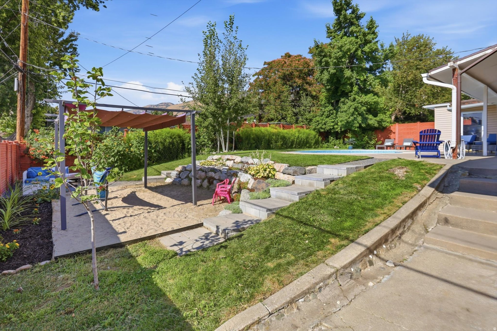 main property photo 45