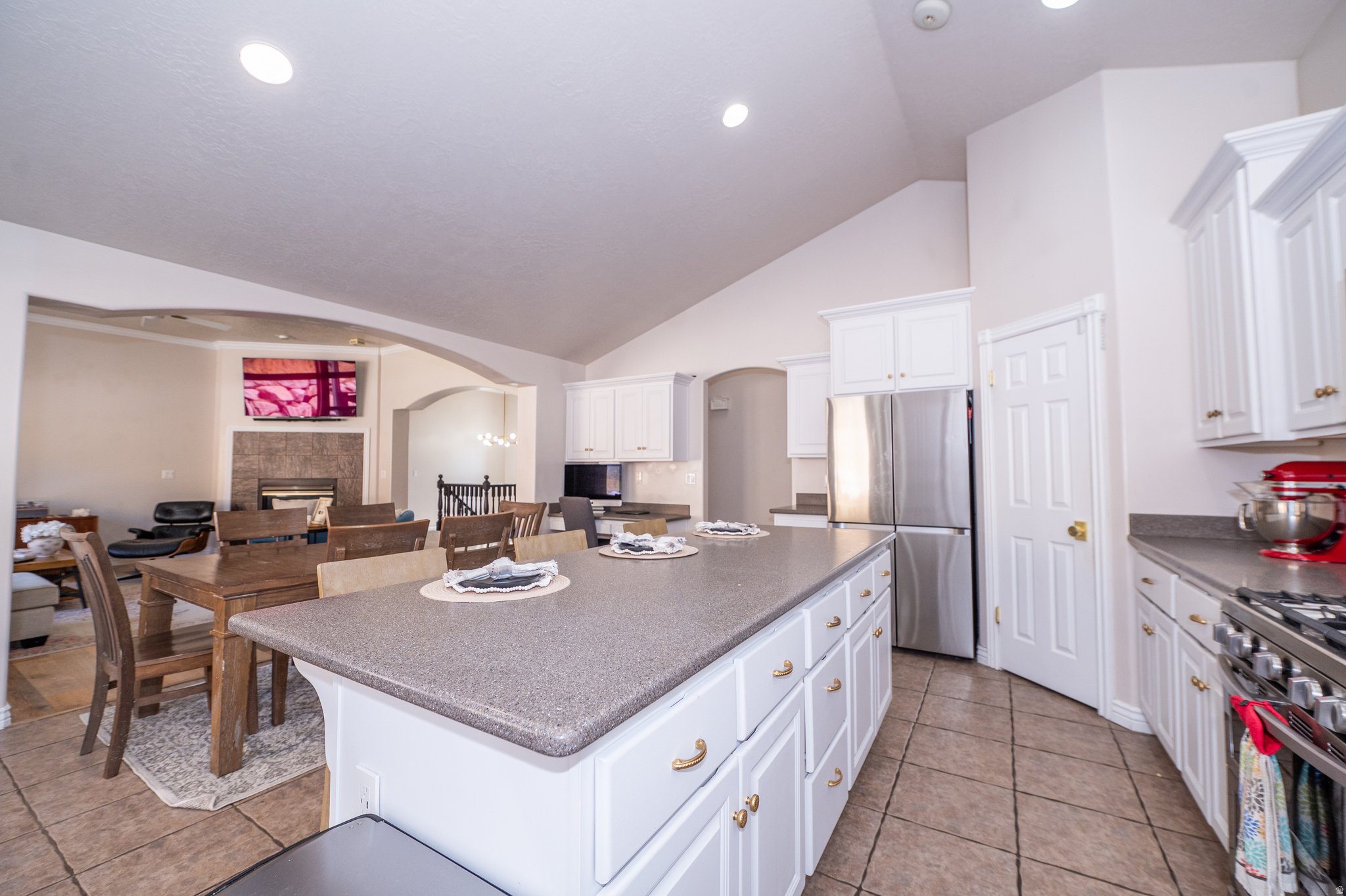 main property photo 17