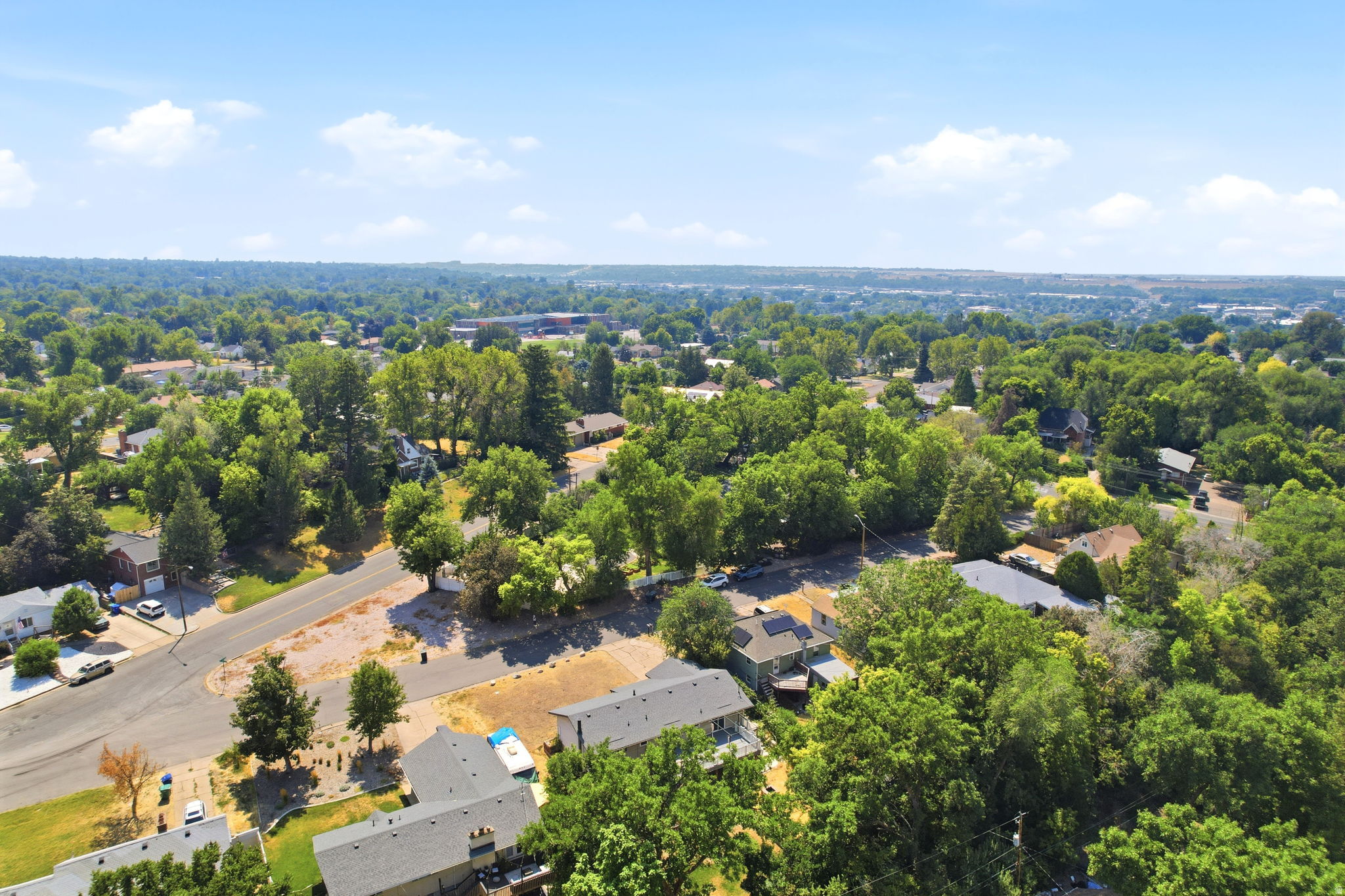 main property photo 30