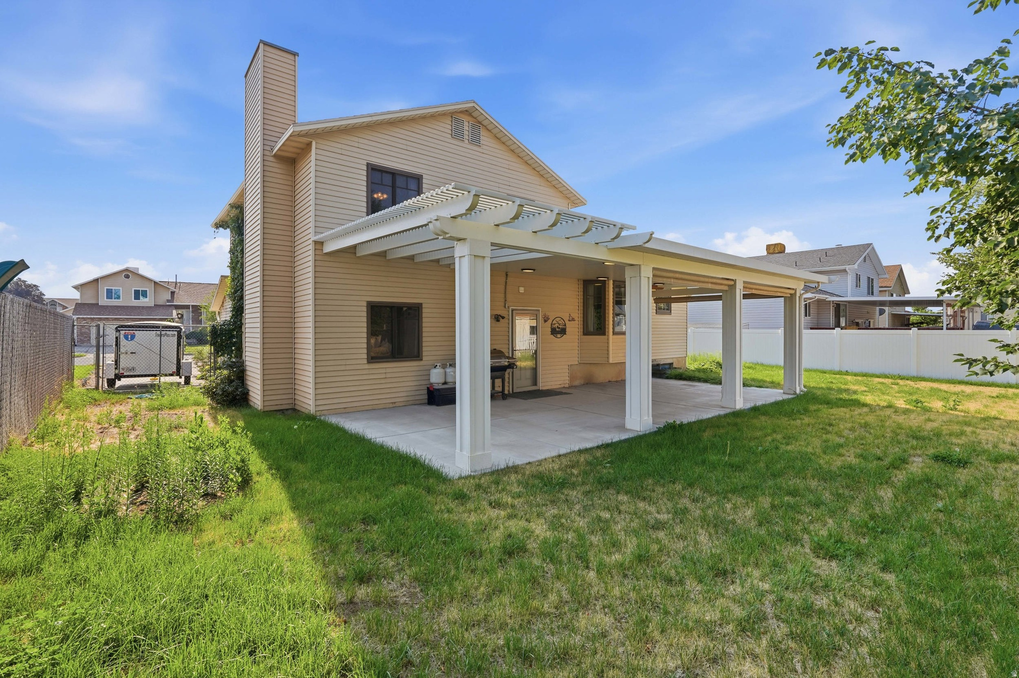 main property photo 24