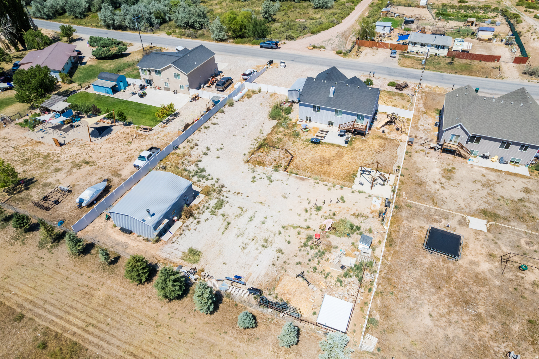 main property photo 41