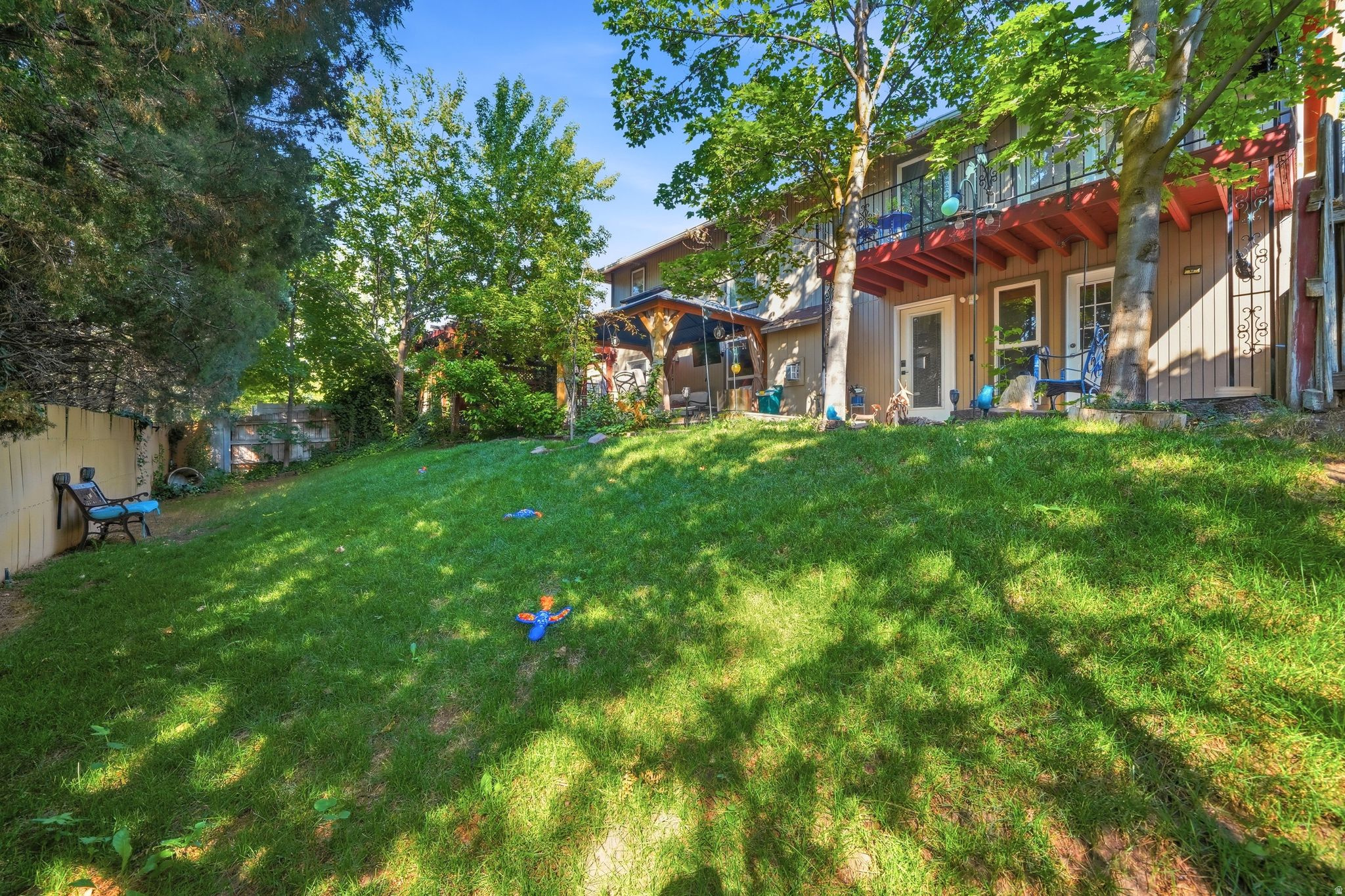 main property photo 33