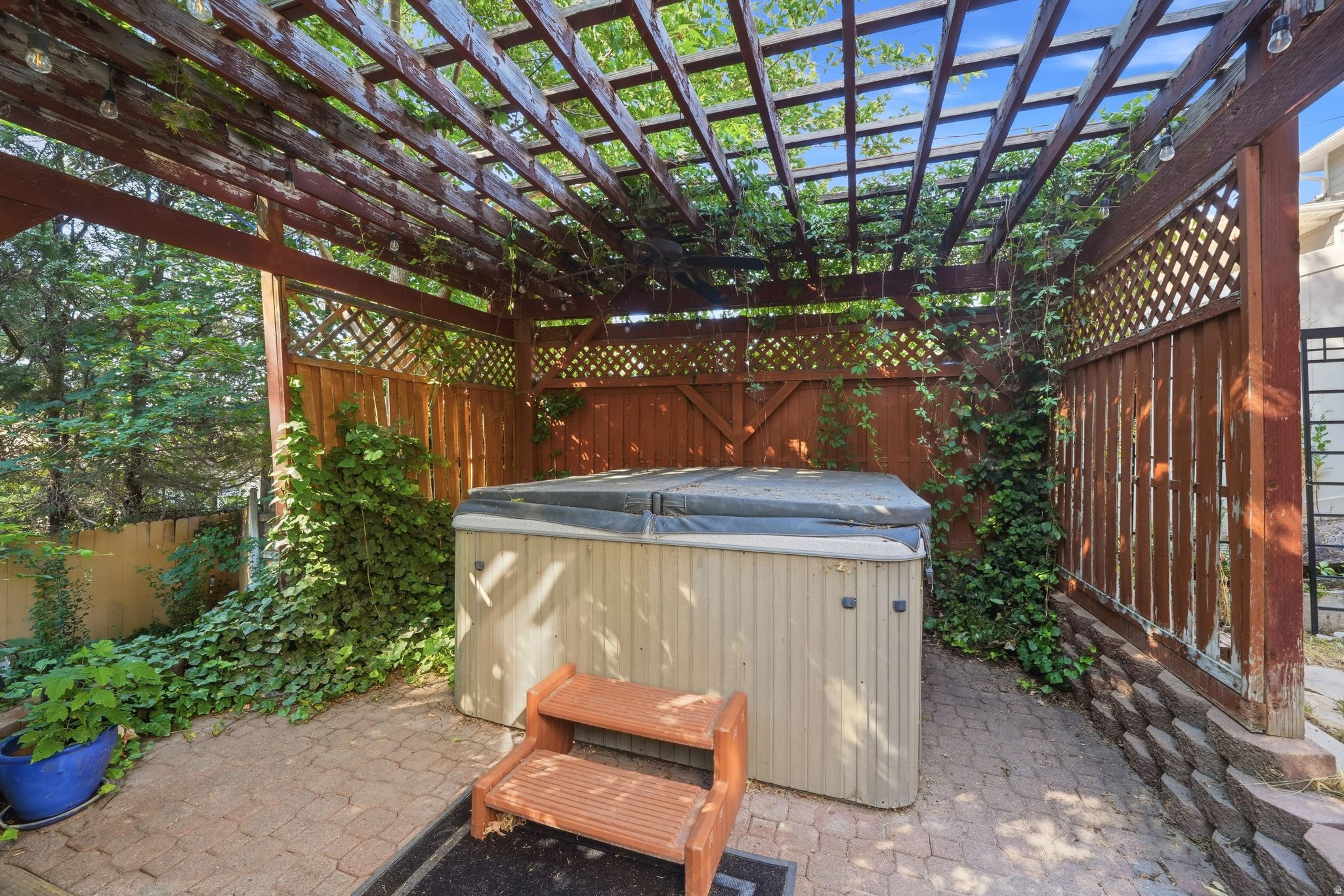 main property photo 39