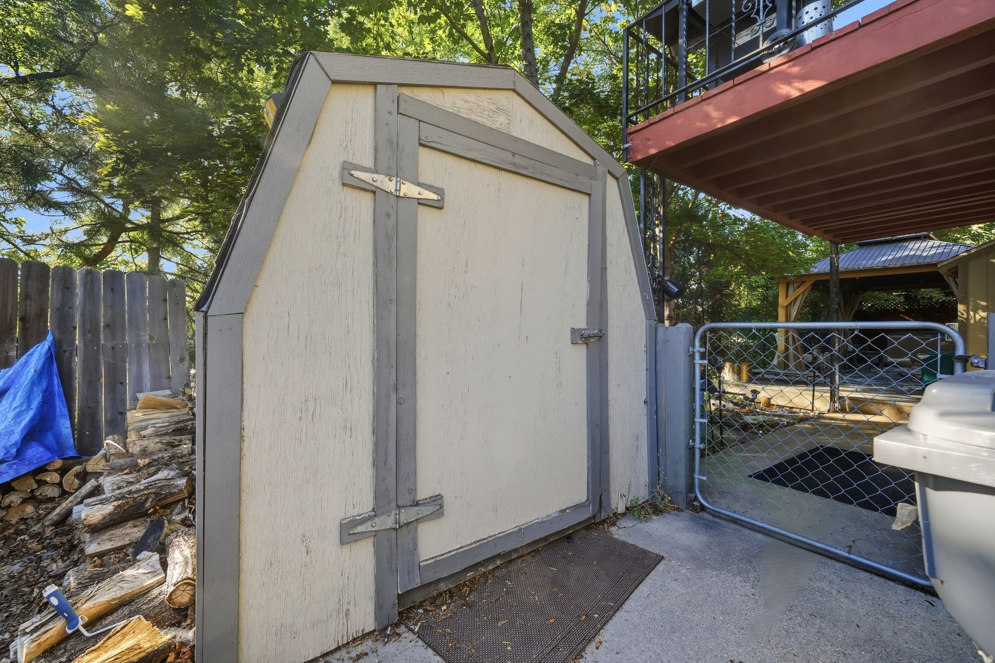 main property photo 41