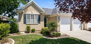 image of property with 3 Bed | 3 Bath | 2,964 Sqft