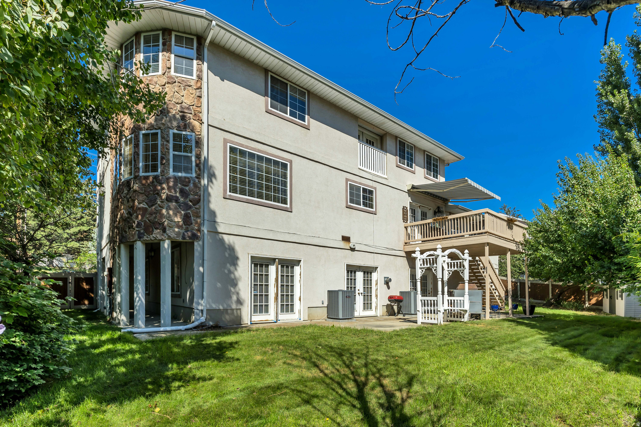 main property photo 74