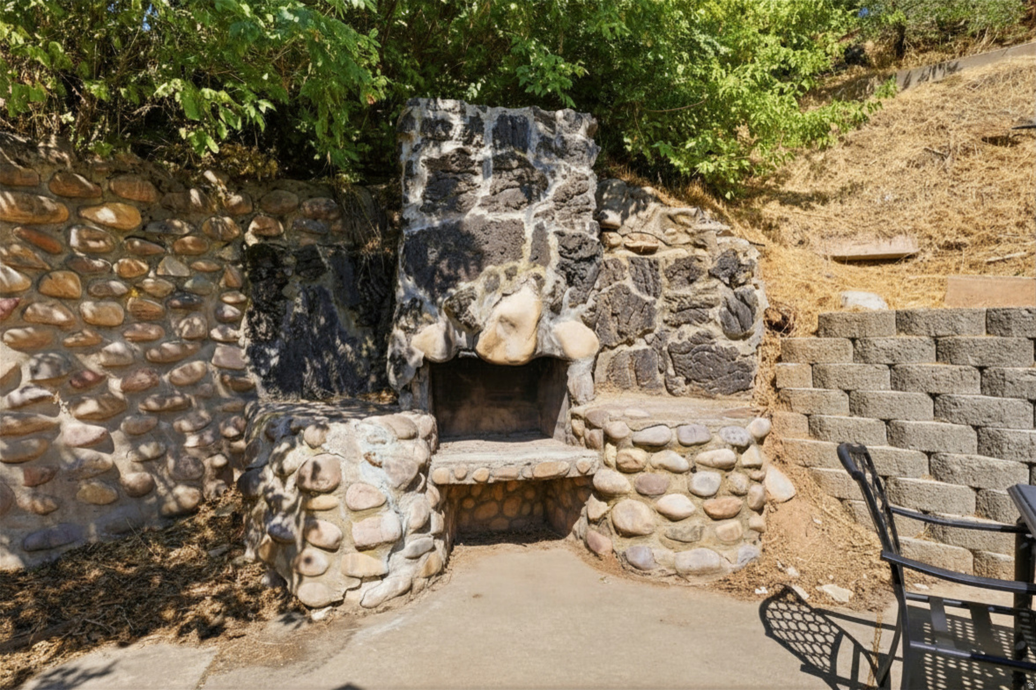main property photo 44