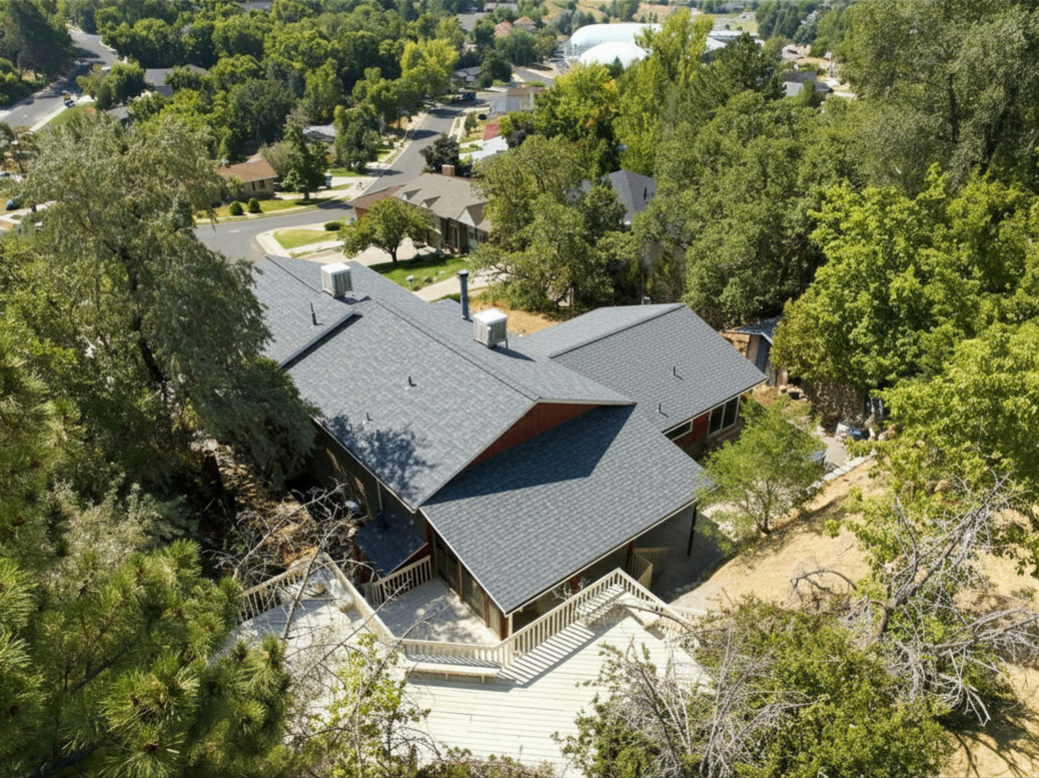 main property photo 60