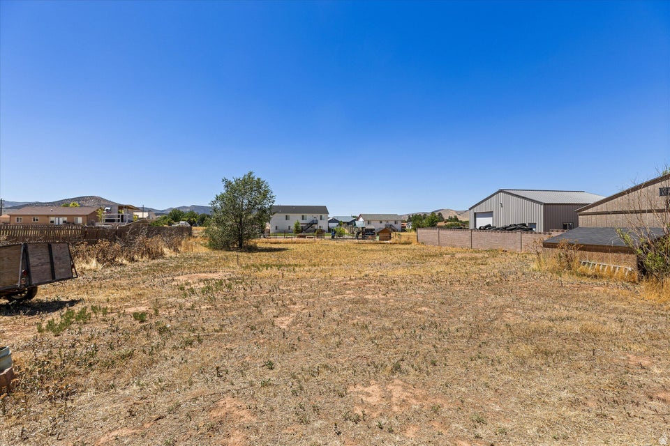 main property photo 18