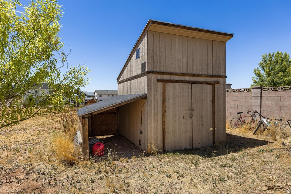 main property photo 20