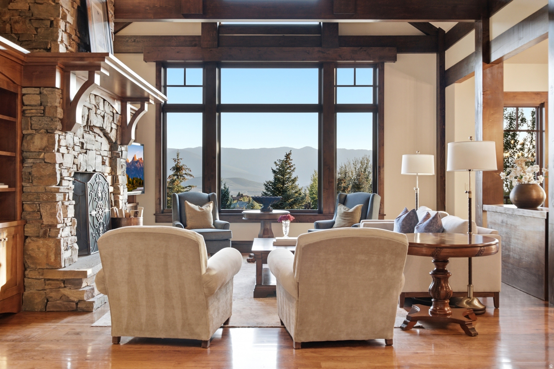 main property photo 7
