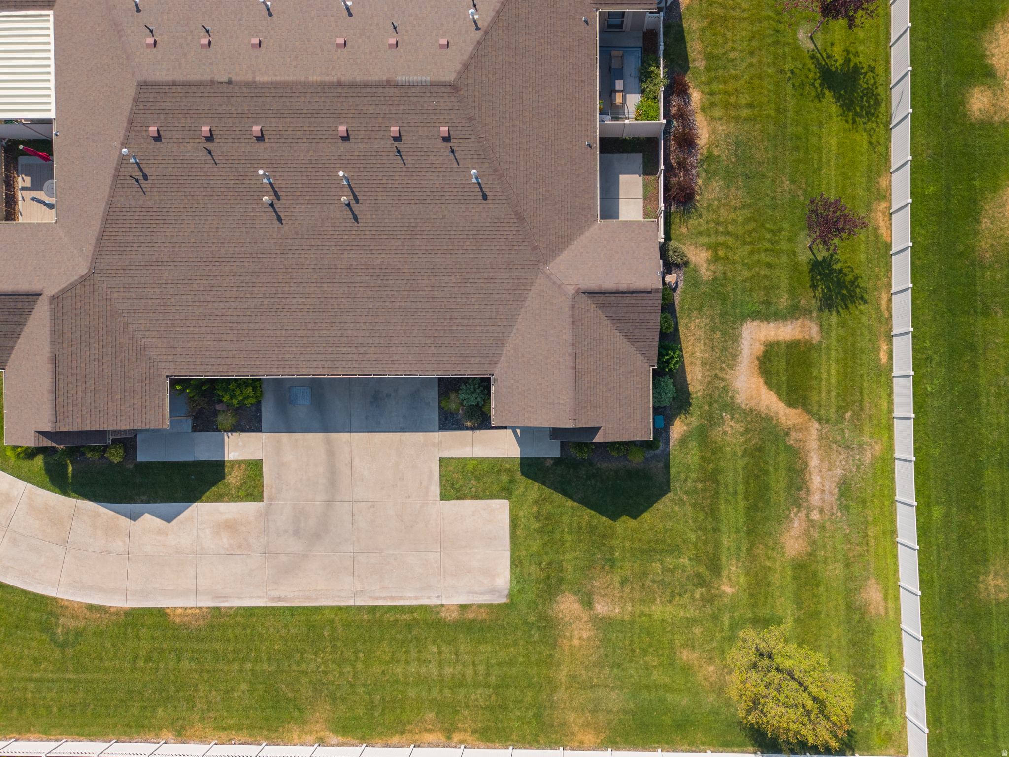 main property photo 60