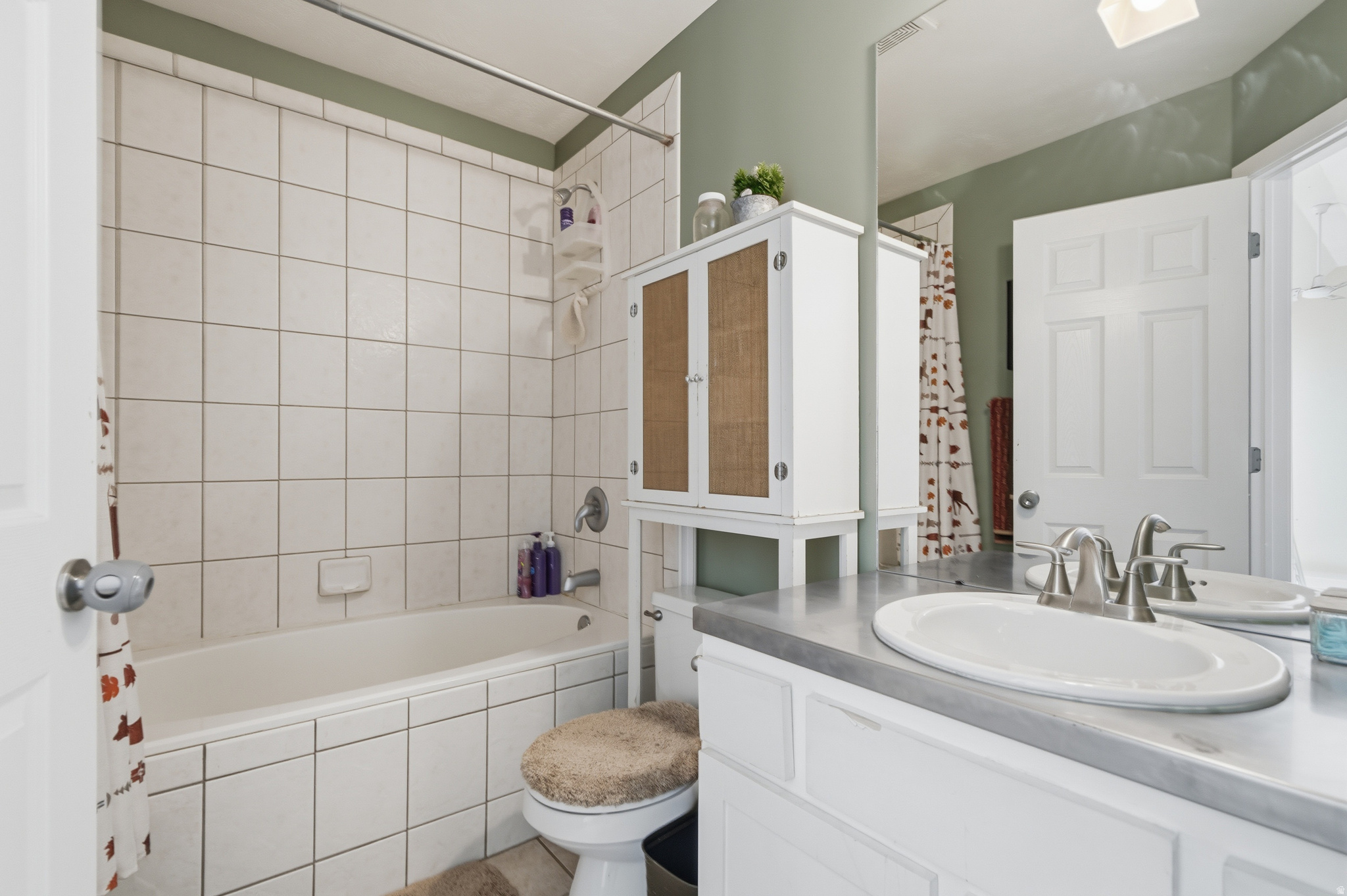 main property photo 39