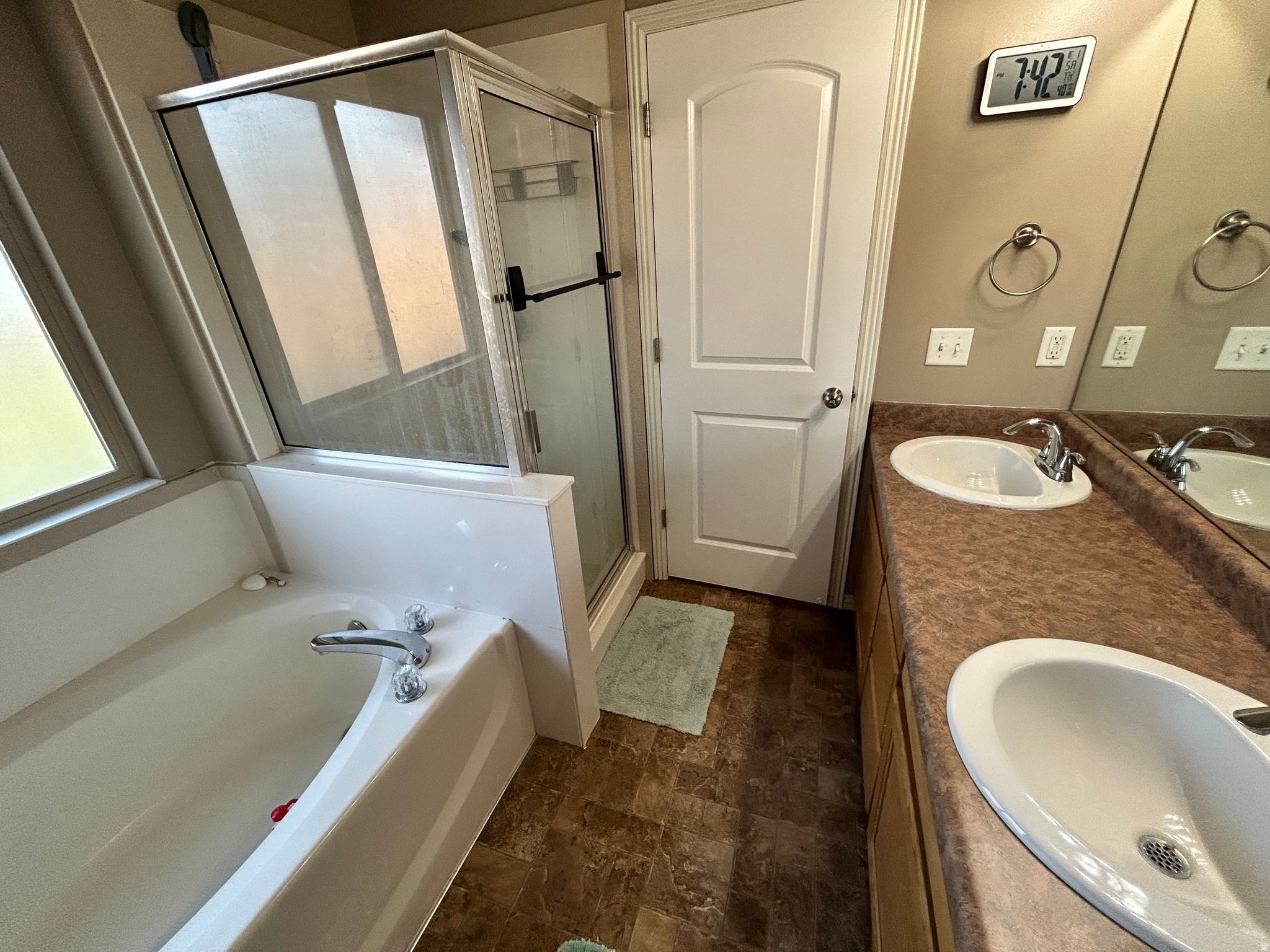 main property photo 18