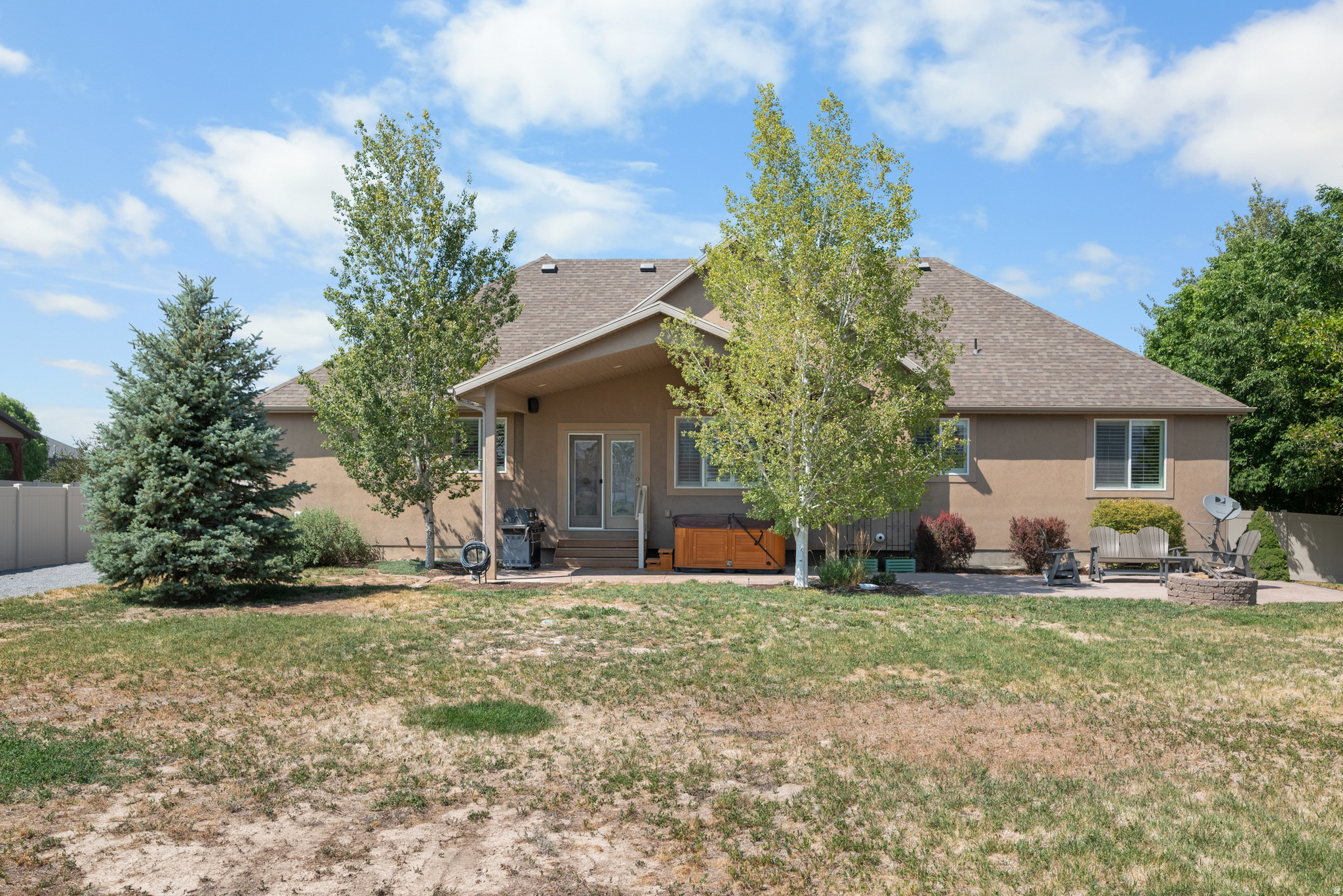 main property photo 37
