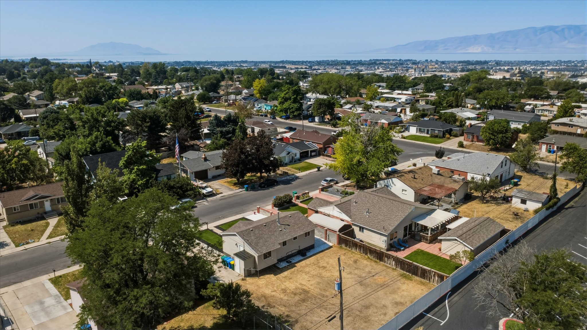 main property photo 32