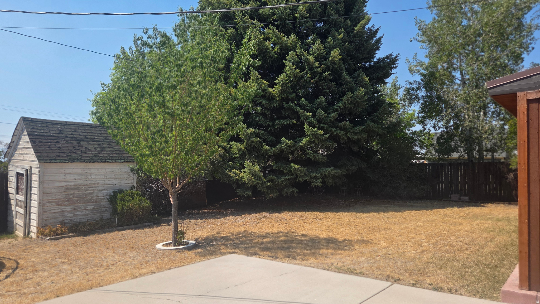 main property photo 9