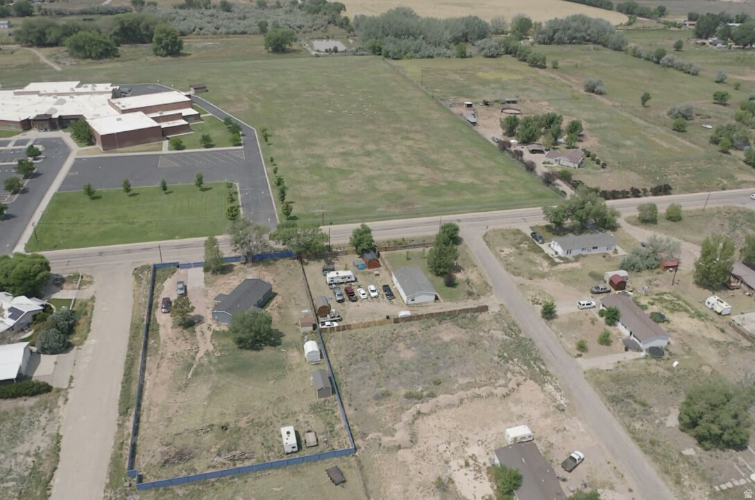 main property photo 27
