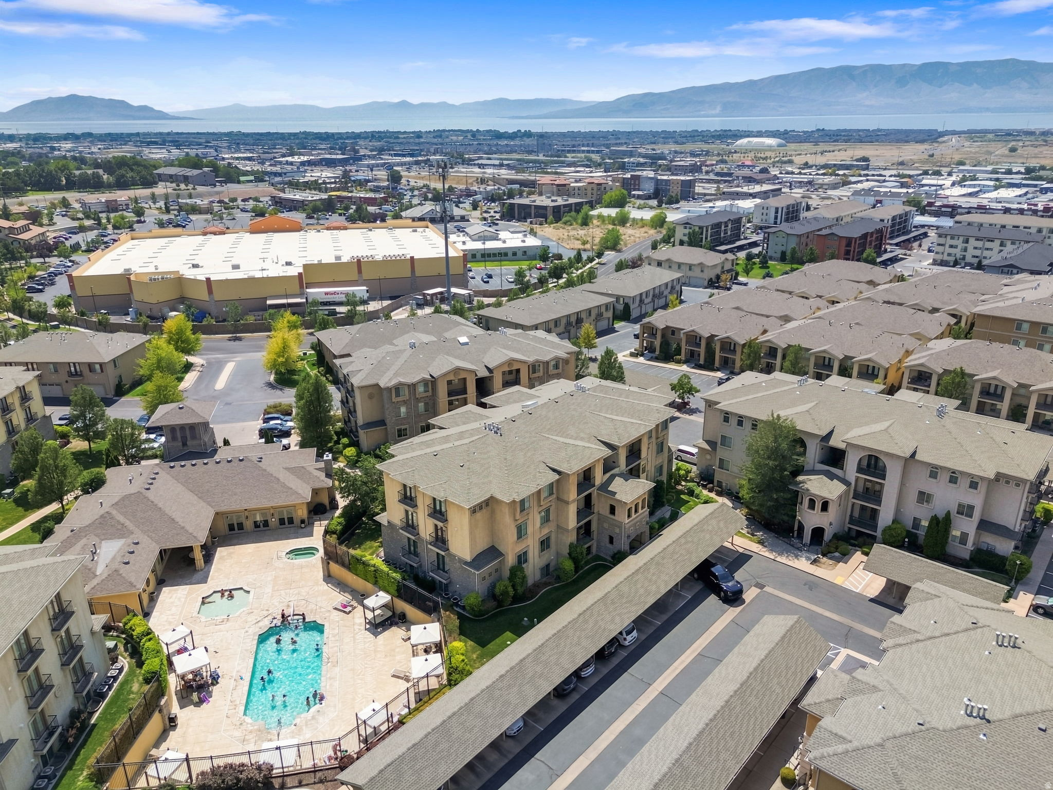 main property photo 19