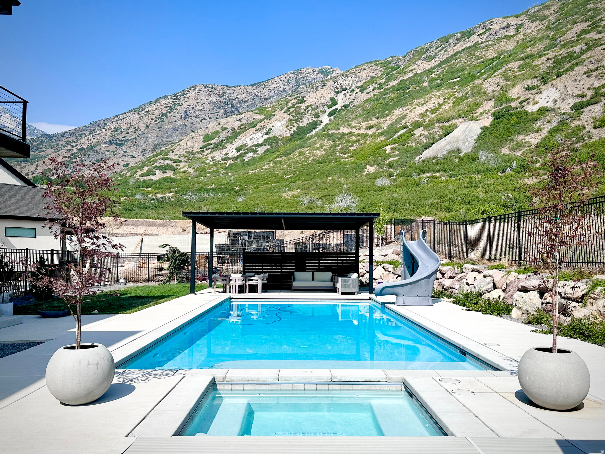main property photo 51