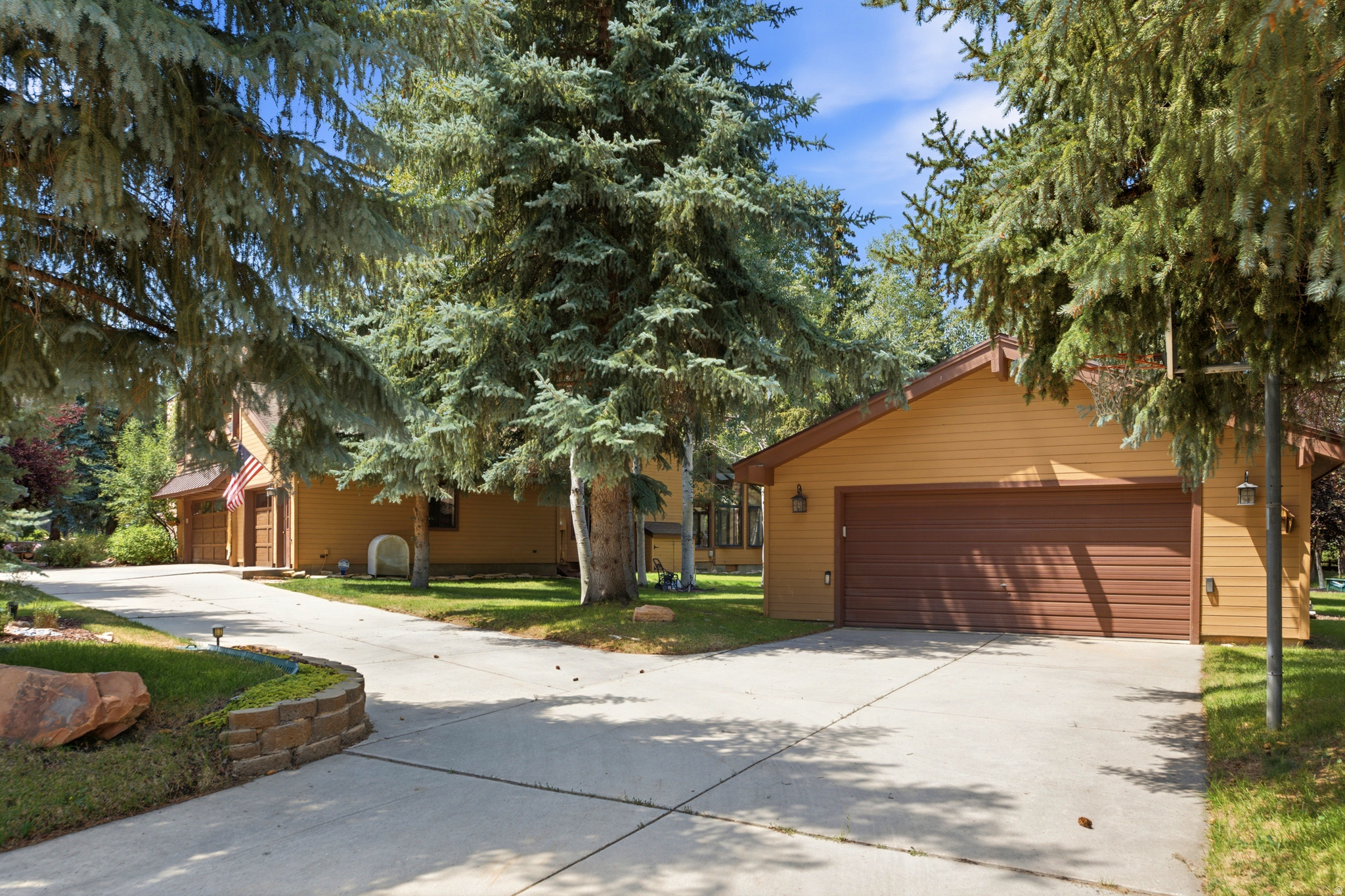 main property photo 57