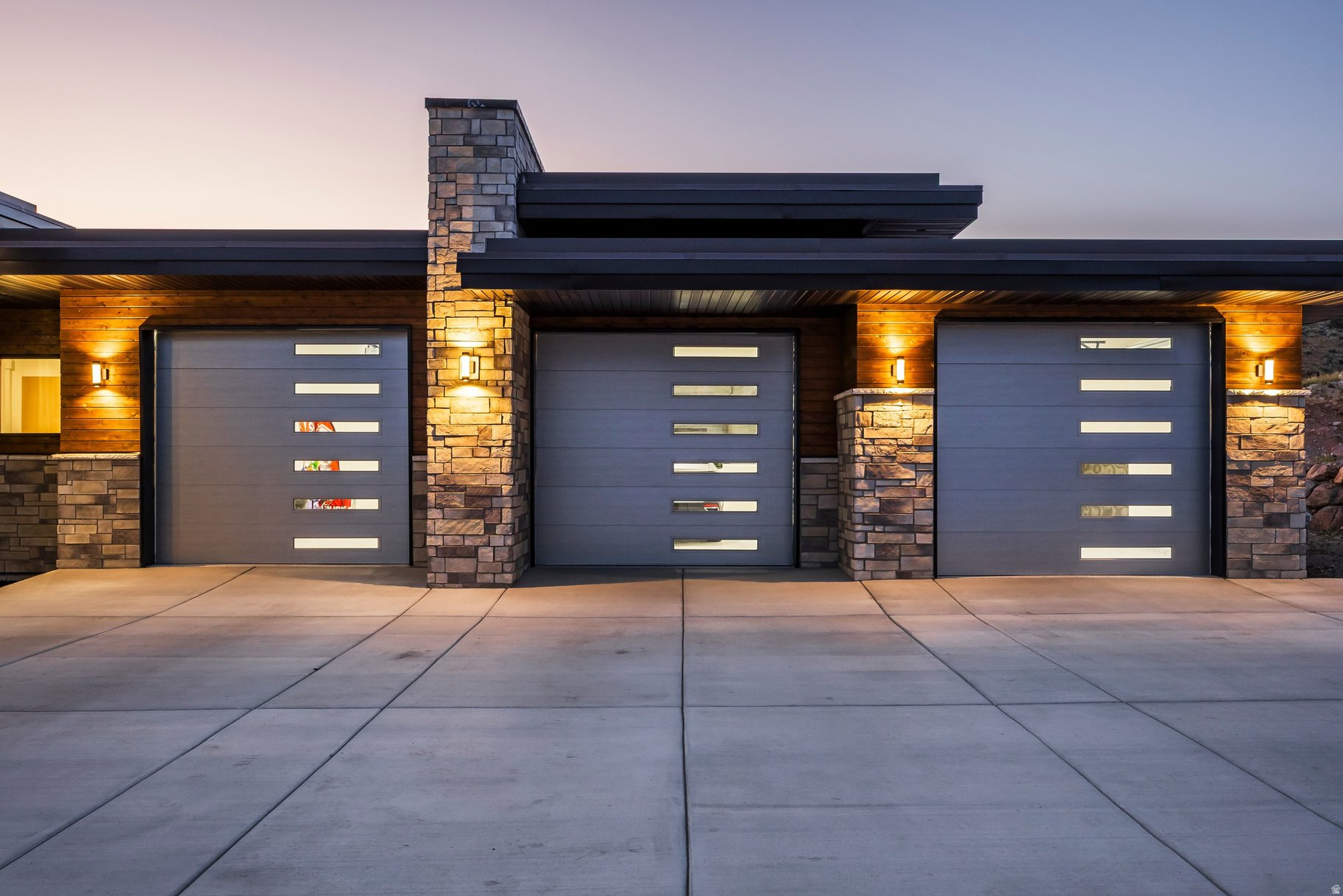 main property photo 90