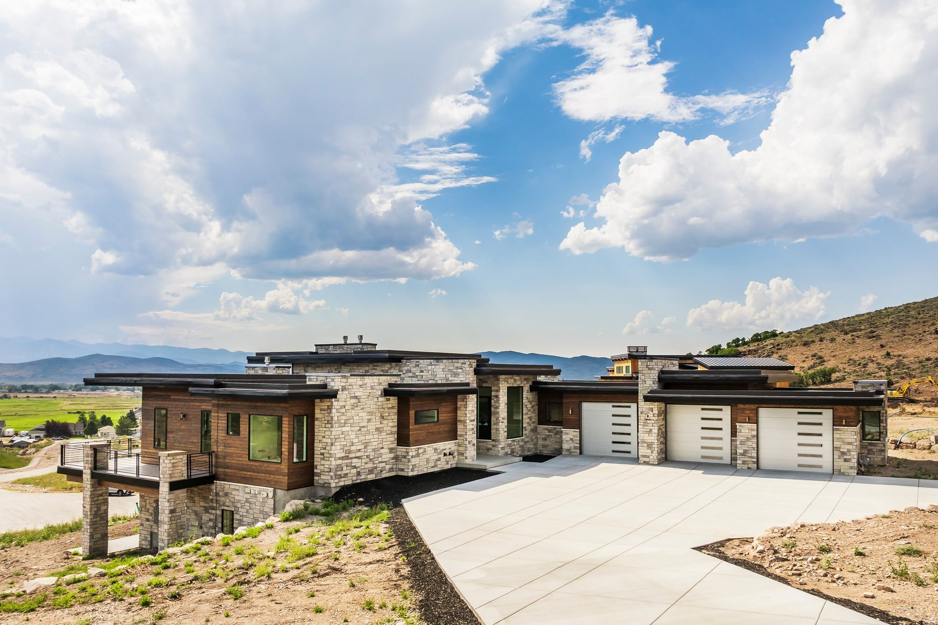 main property photo 95