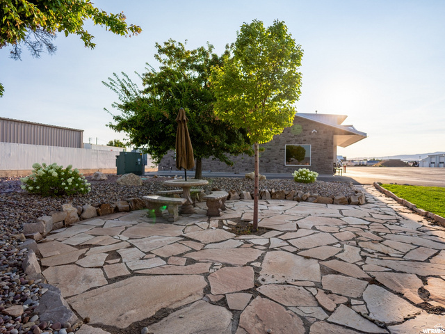 main property photo 51