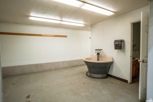 main property photo 76