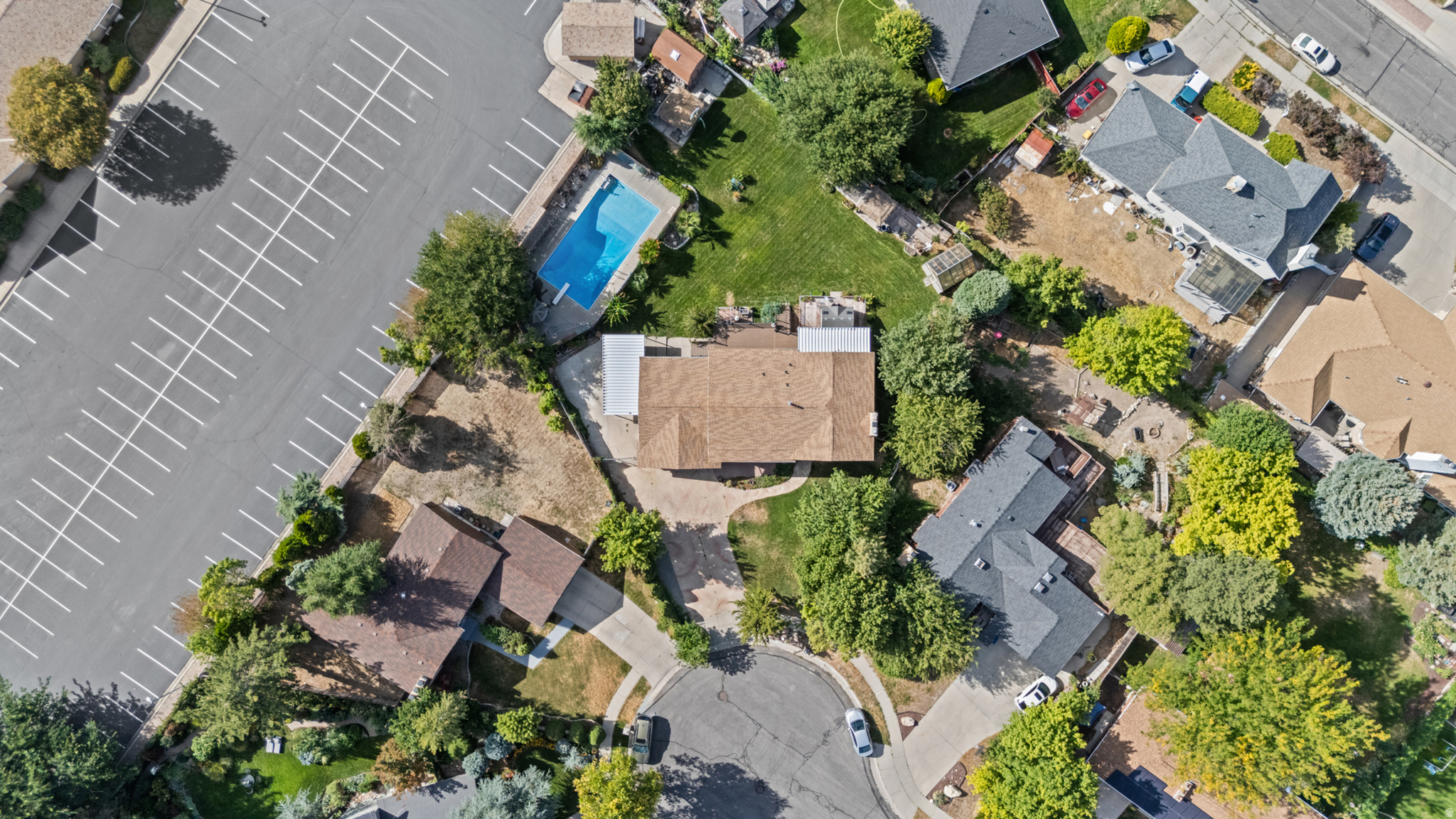 main property photo 26
