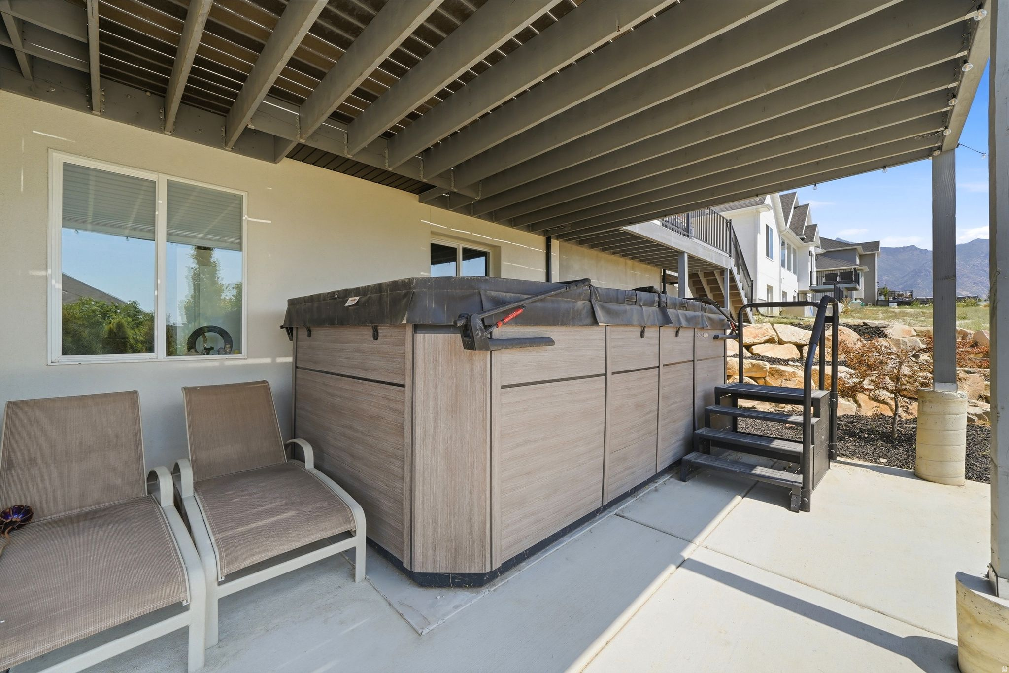 main property photo 41