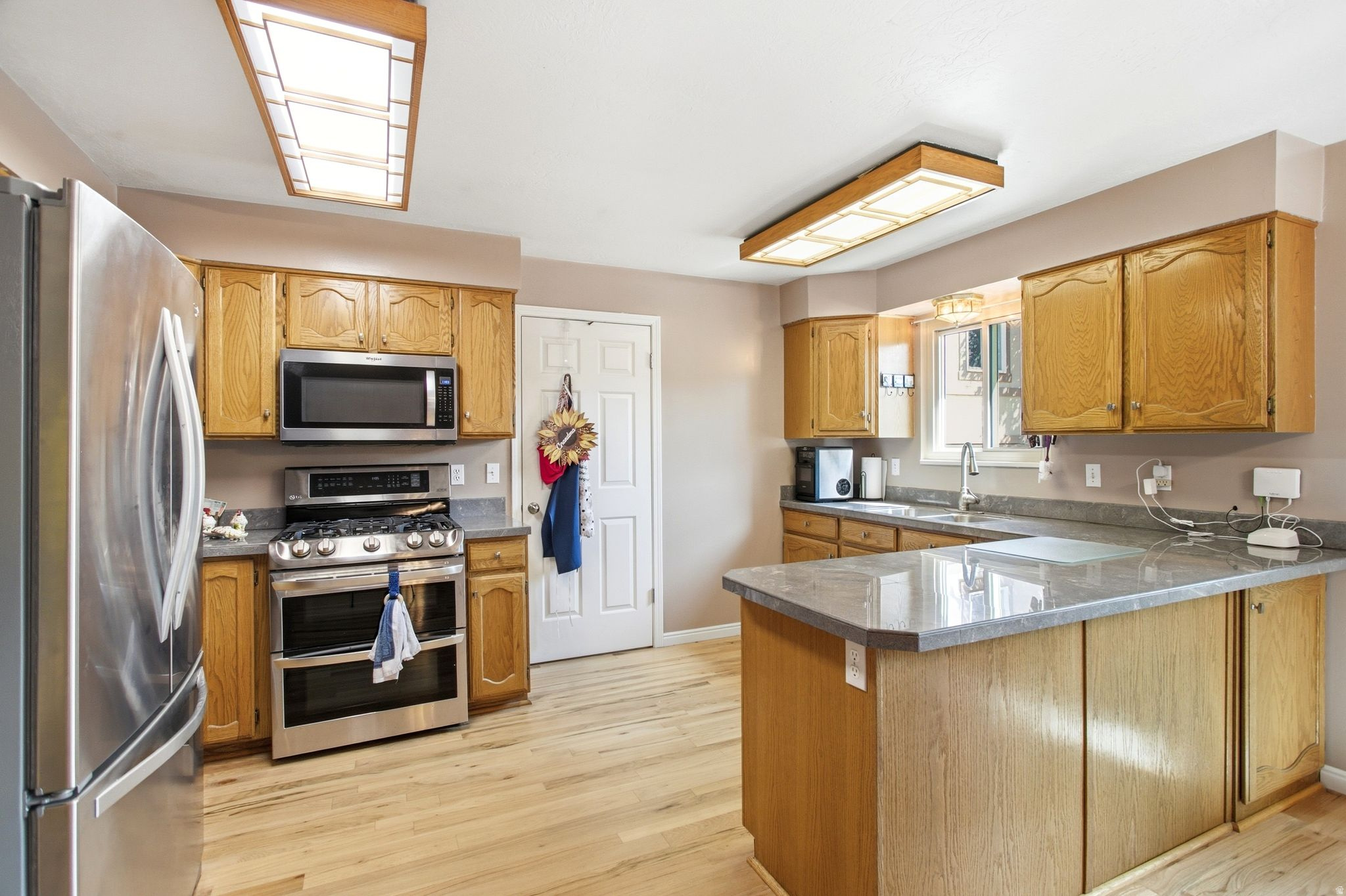 main property photo 11