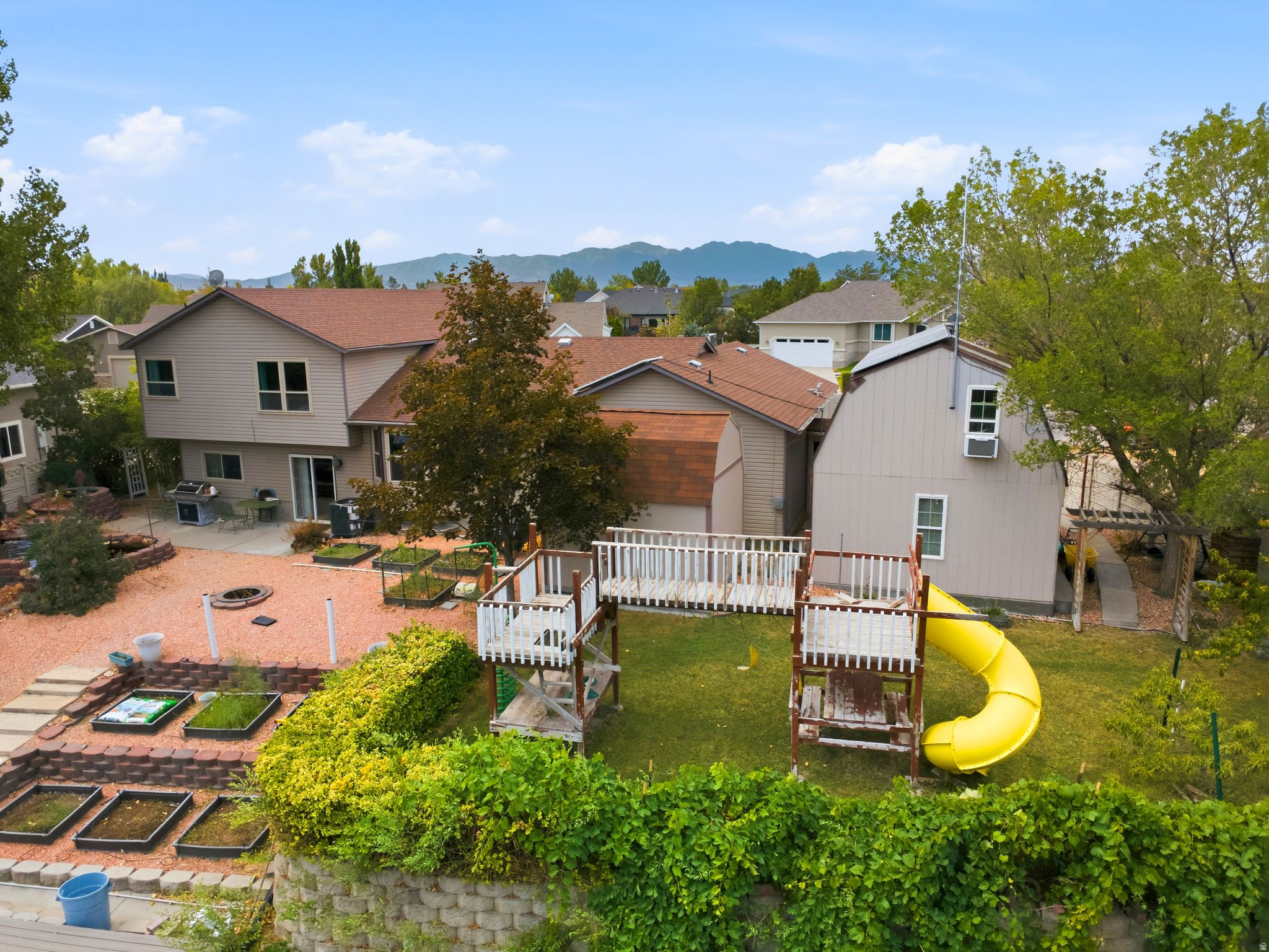 main property photo 64