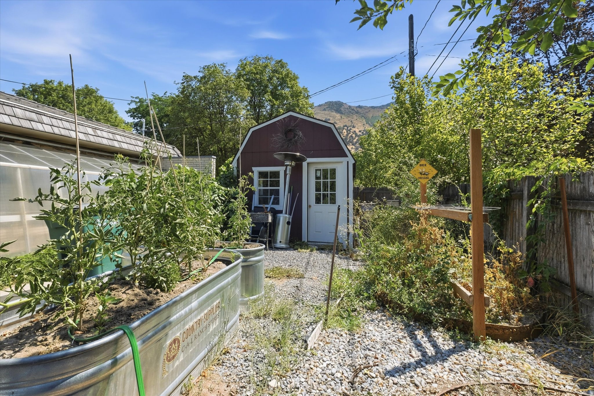 main property photo 50