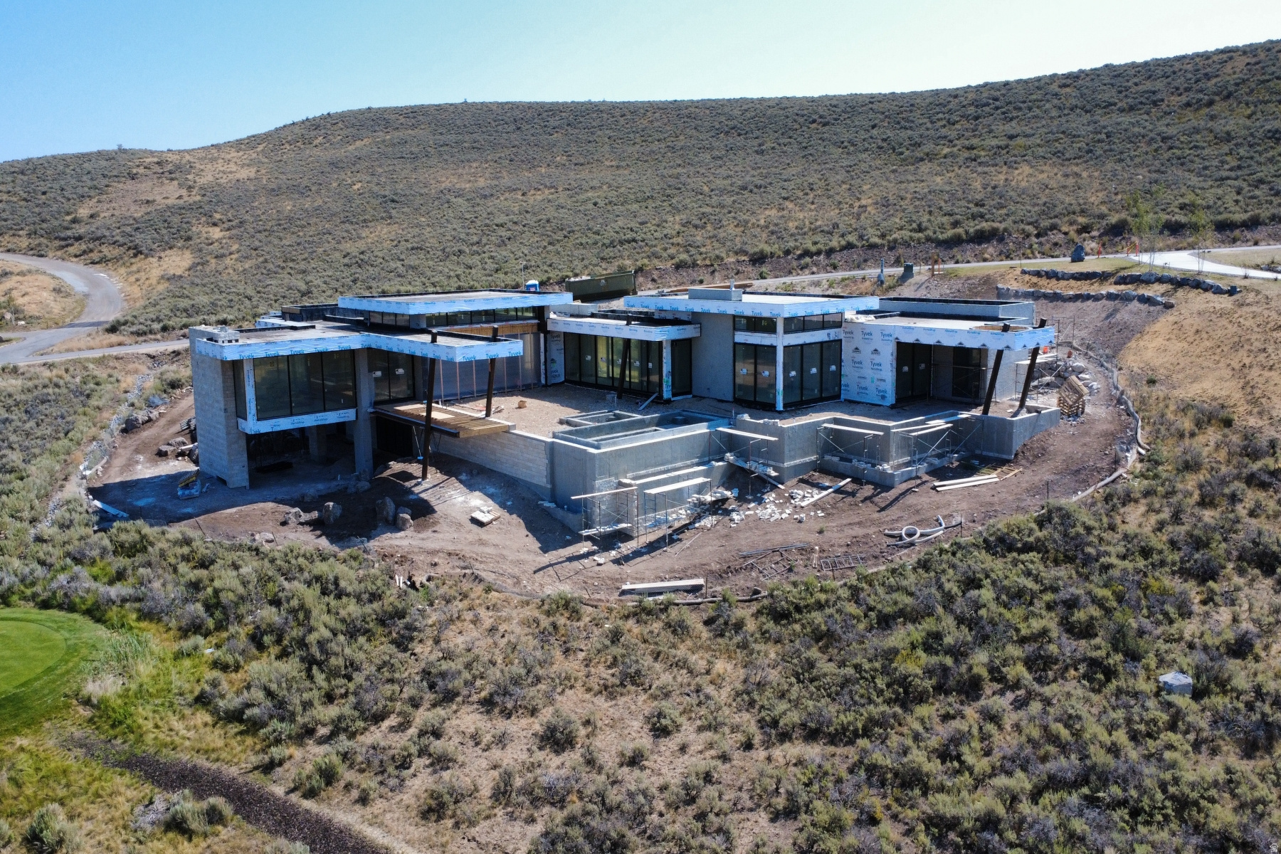 main property photo 6