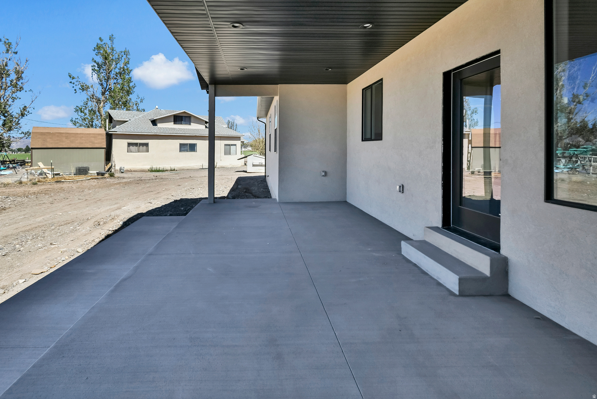 main property photo 35