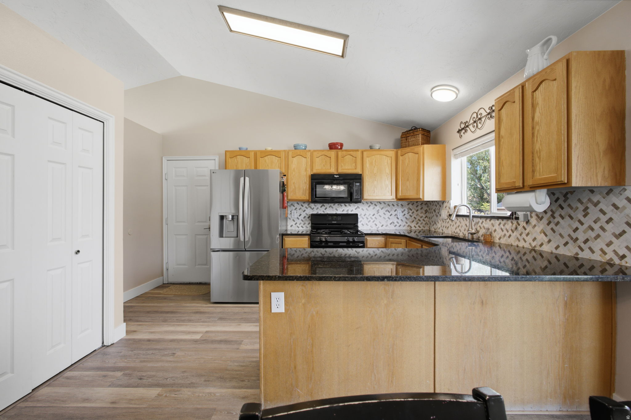 main property photo 10