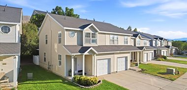 image of property with 3 Bed | 2 Bath | 1,206 Sqft