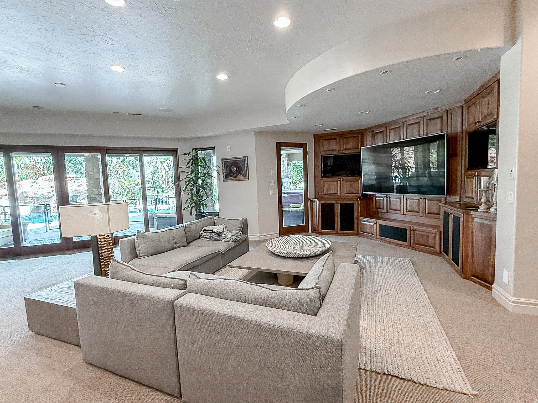 main property photo 60