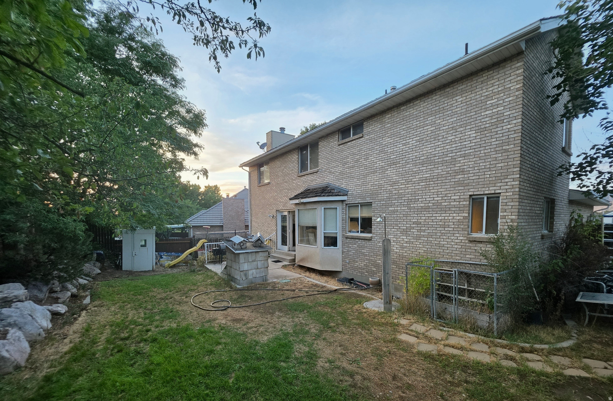 main property photo 5
