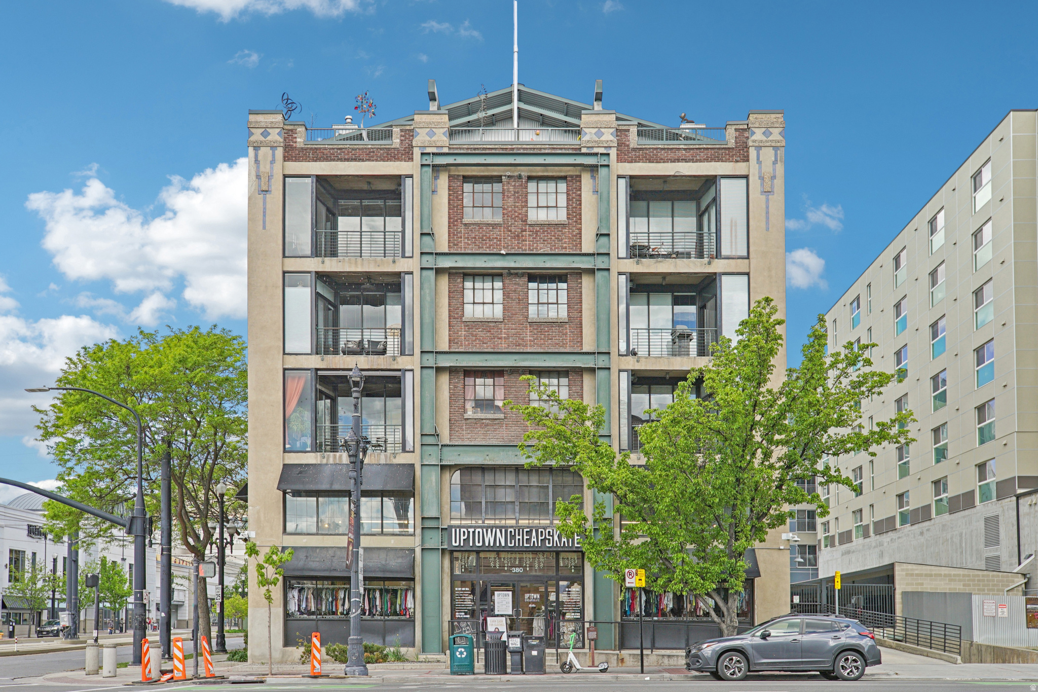 main property photo 18