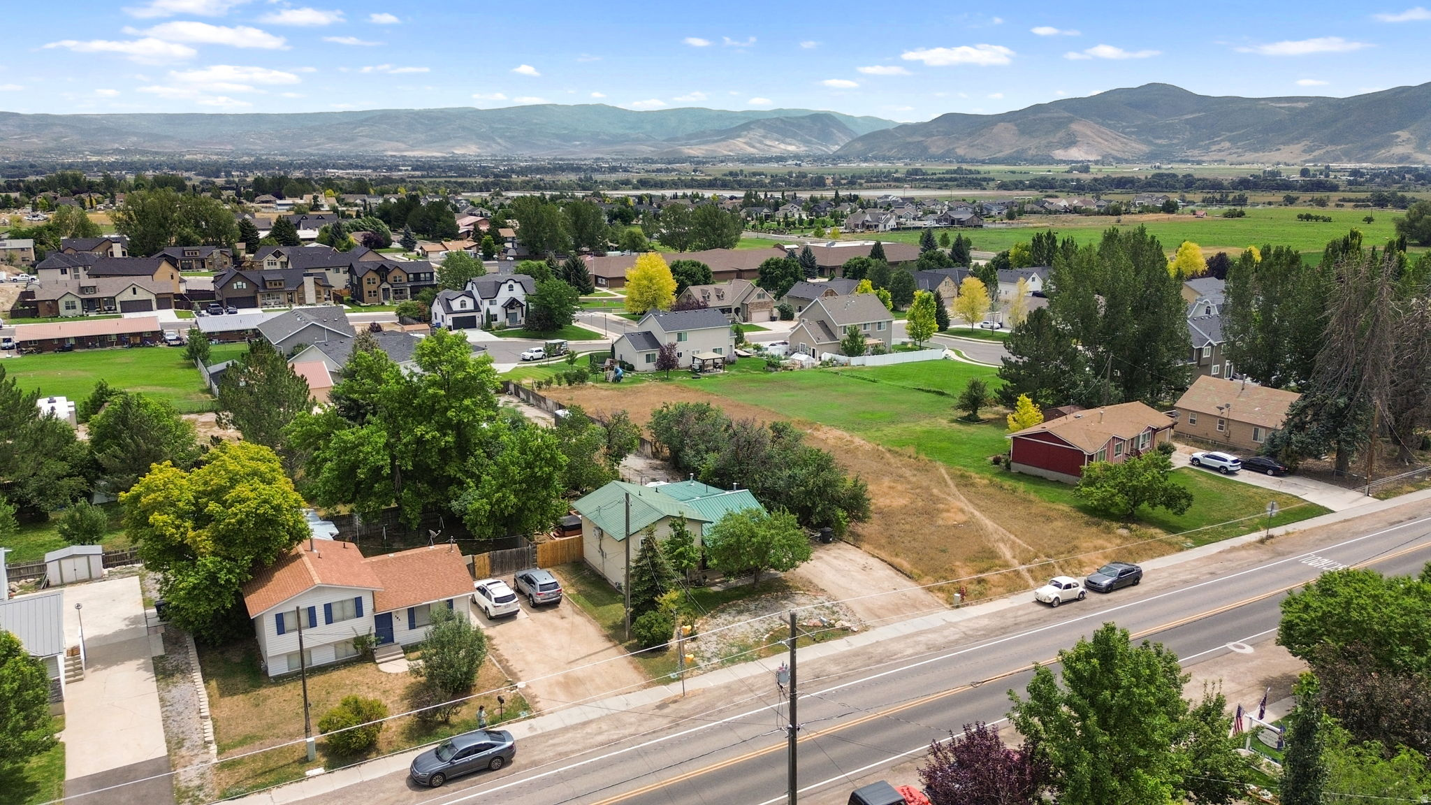 main property photo 34