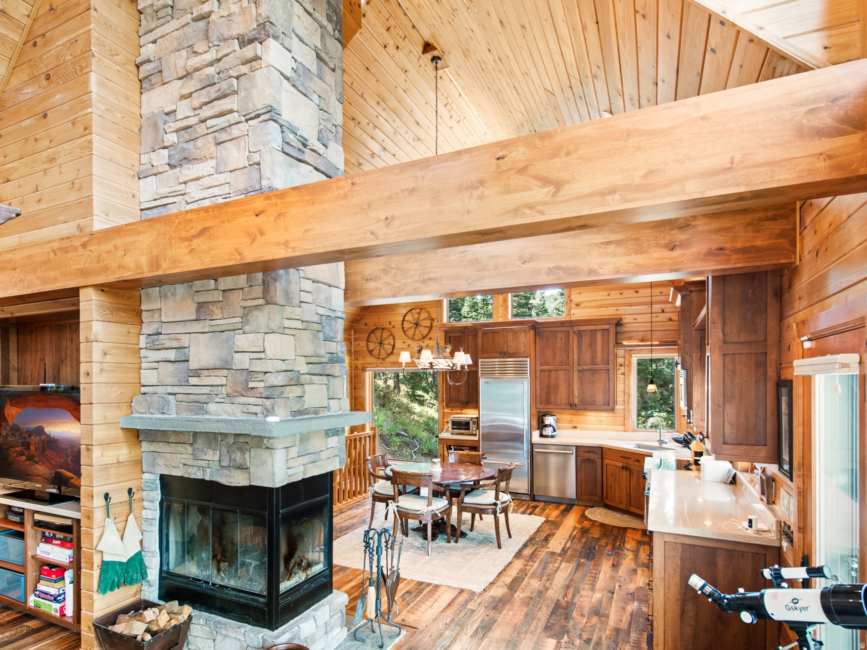 main property photo 7