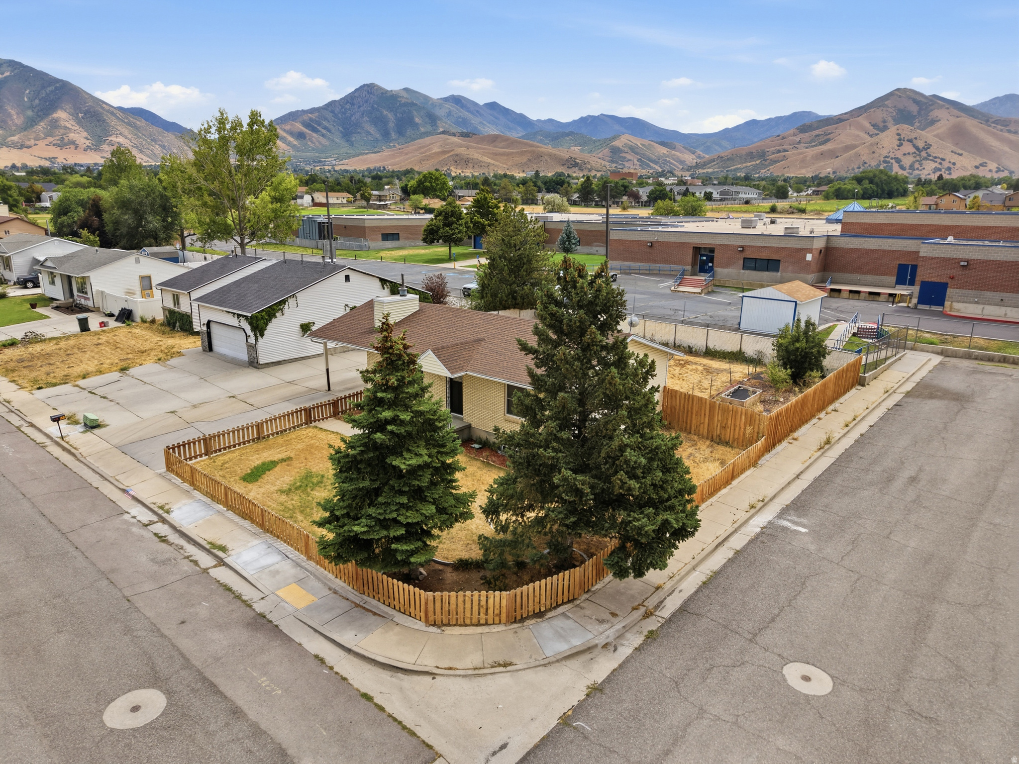 main property photo 19