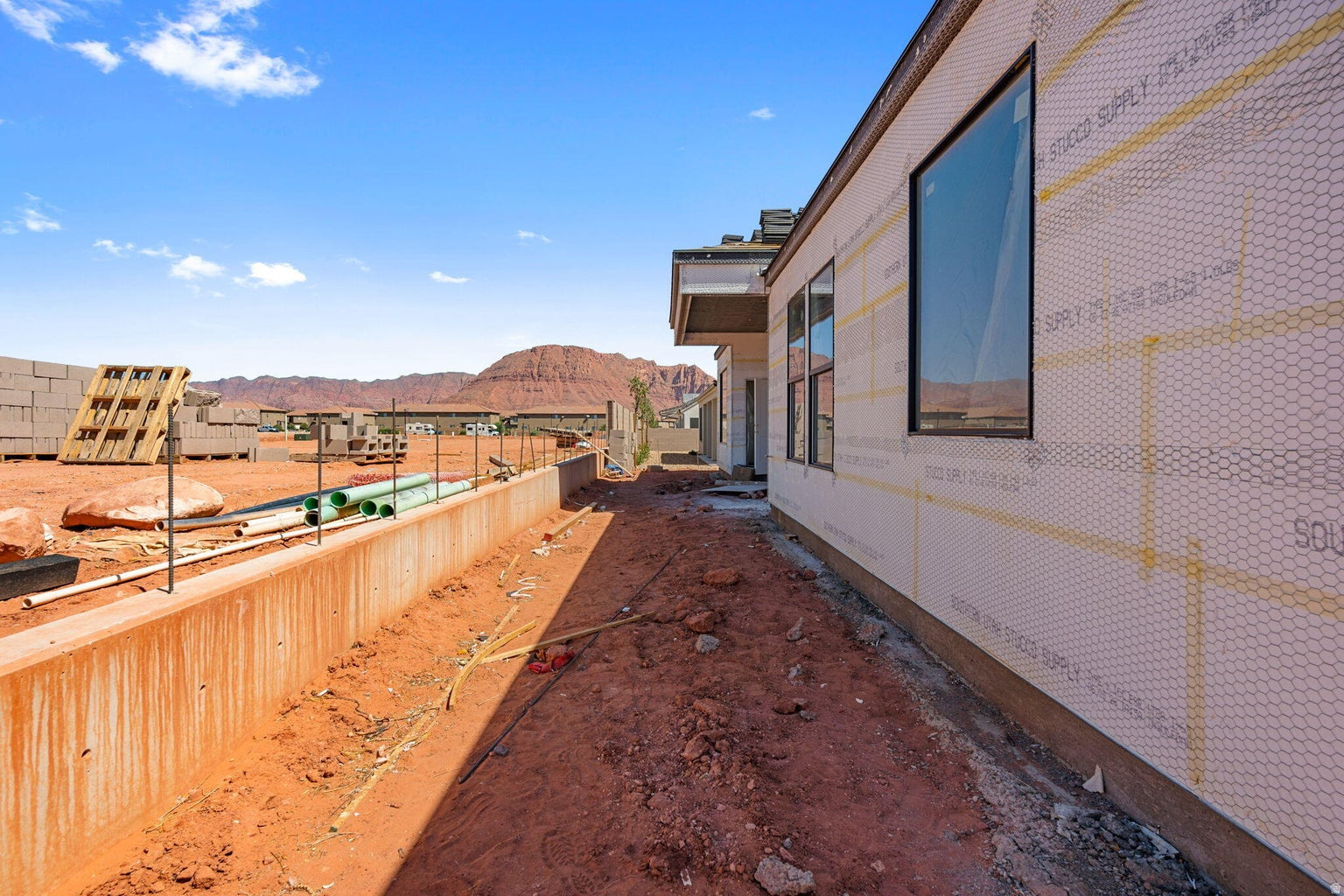 main property photo 13